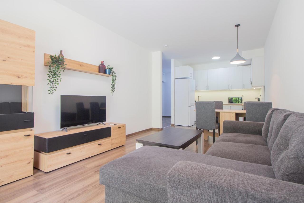 Corvin Modern Two Bedroom Apartment Free Parking Budapest Exterior foto